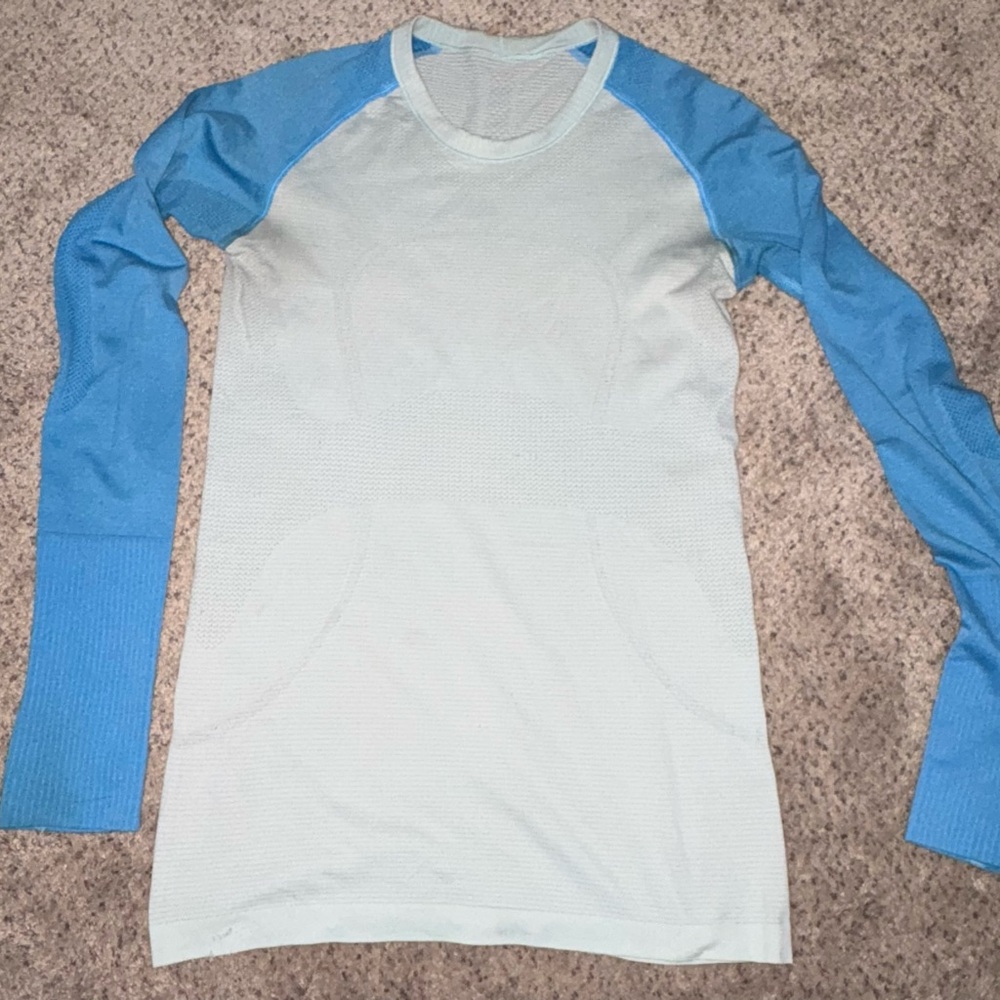 Women’s Lululemon Swiftly Tech Long Sleeve Aquamarine Beach Blue Sz
4 - Picture 3 of 10